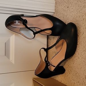 New in box Journee Collection black t-strap heels